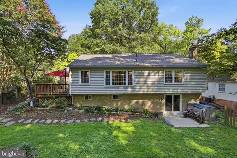 Exterior - 6424 Alloway Ct, Springfield, VA 22152 photo 3 of 4
