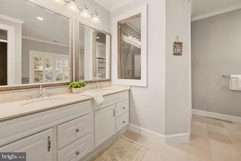 Bath - 7203 Calamo St, Springfield, VA 22150 photo 1 of 6