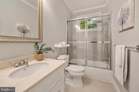 Bath - 7203 Calamo St, Springfield, VA 22150 photo 5 of 6