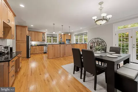 Dining - 7203 Calamo St, Springfield, VA 22150 photo 2 of 5