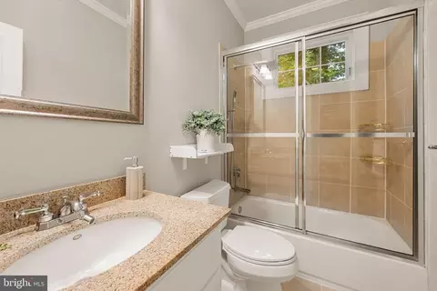 Bath - 7203 Calamo St, Springfield, VA 22150 photo 4 of 6