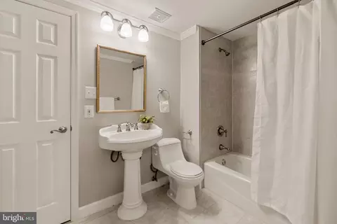 Bath - 7203 Calamo St, Springfield, VA 22150 photo 6 of 6