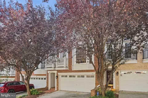 Exterior - 7717 Spoleto Ln, Mclean, VA 22102 photo 2 of 6