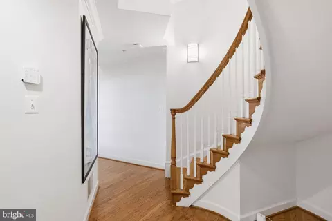 Entry Way - 7717 Spoleto Ln, Mclean, VA 22102 photo 1 of 4
