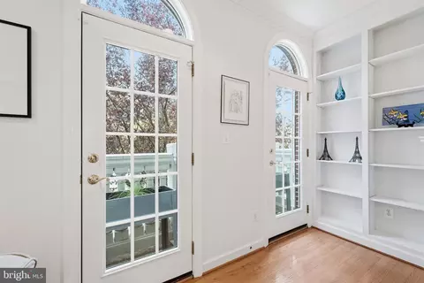 Entry Way - 7717 Spoleto Ln, Mclean, VA 22102 photo 2 of 4