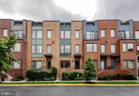2953 Stella Blue Ln, Fairfax, VA 22031