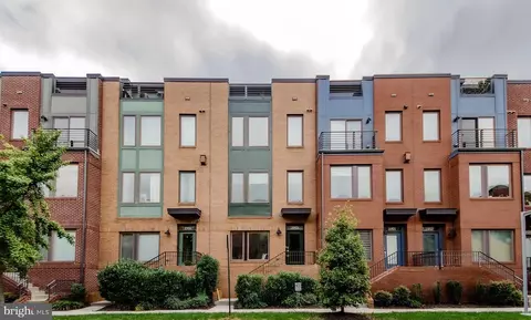 2953 Stella Blue Ln, Fairfax, VA 22031