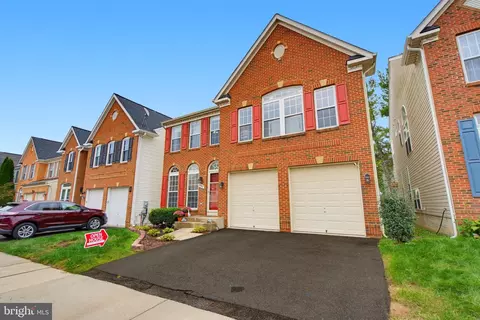 8742 Talbott Farm Dr, Alexandria, VA 22309