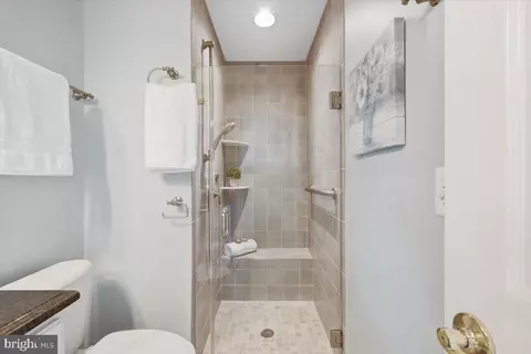 Bath - 5911 Grayson St, Springfield, VA 22150 photo 2 of 3
