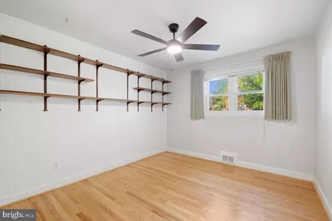 Bedroom - 5911 Grayson St, Springfield, VA 22150 photo 5 of 6