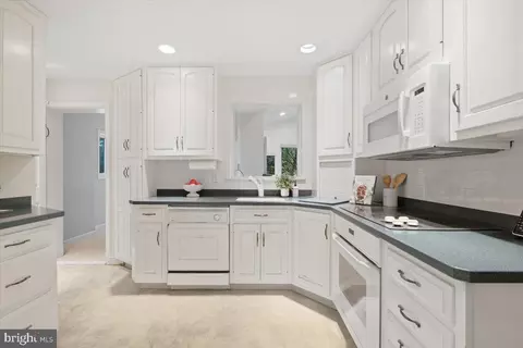 Kitchen - 5911 Grayson St, Springfield, VA 22150 photo 2 of 5