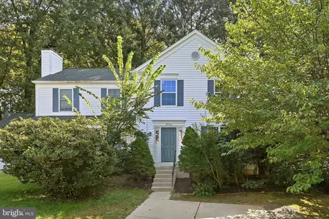 5986 Powells Landing Rd, Burke, VA 22015