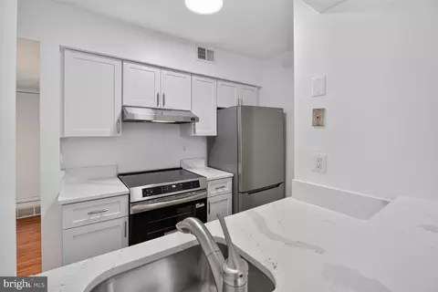 Kitchen - 8509 Barrington Ct # -A, Springfield, VA 22152 photo 2 of 2