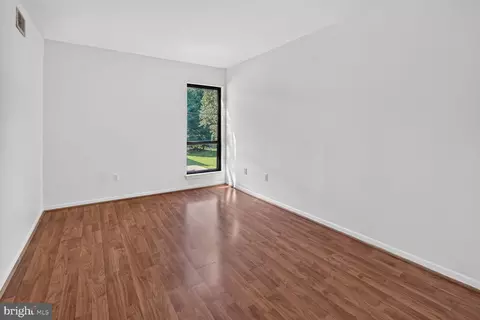 Bedroom - 8509 Barrington Ct # -A, Springfield, VA 22152 photo 2 of 2