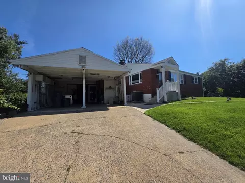 3217 Nottage Ln, Falls Church, VA 22042
