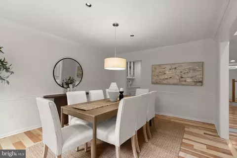 Dining - 1558 Mclean Commons Ct, Mclean, VA 22101 photo 4 of 6