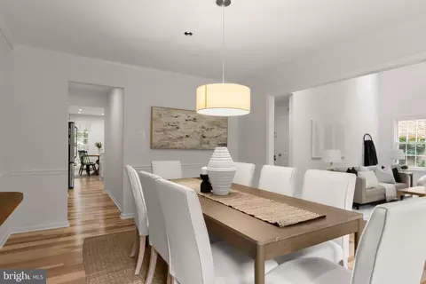 Dining - 1558 Mclean Commons Ct, Mclean, VA 22101 photo 5 of 6