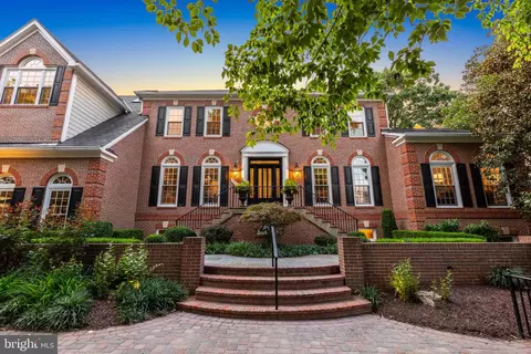 Exterior - 1236 Tottenham Ct, Reston, VA 20194 photo 5 of 19