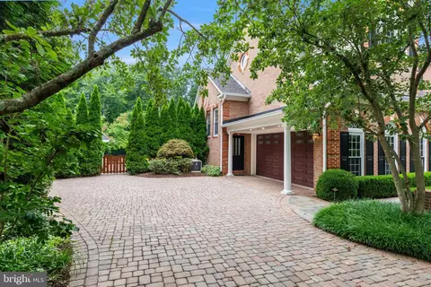 Exterior - 1236 Tottenham Ct, Reston, VA 20194 photo 10 of 19