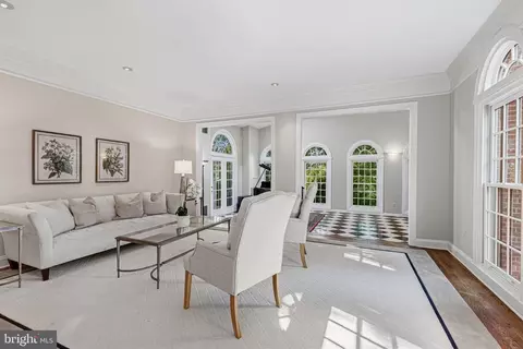 Living - 1236 Tottenham Ct, Reston, VA 20194 photo 1 of 6
