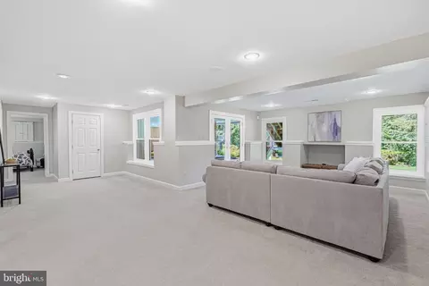 Living - 1236 Tottenham Ct, Reston, VA 20194 photo 6 of 6
