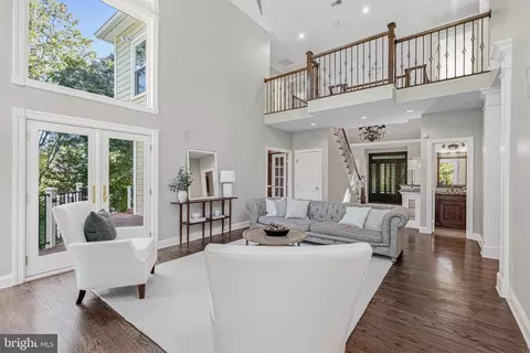 Living - 1236 Tottenham Ct, Reston, VA 20194 photo 4 of 6