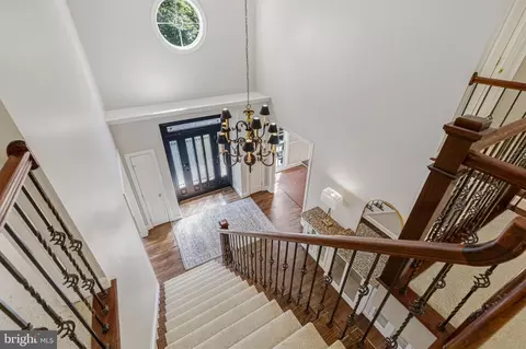 Entry Way - 1236 Tottenham Ct, Reston, VA 20194 photo 8 of 9