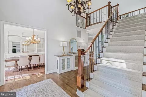 Entry Way - 1236 Tottenham Ct, Reston, VA 20194 photo 3 of 9