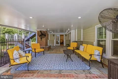 Exterior - 1236 Tottenham Ct, Reston, VA 20194 photo 9 of 19
