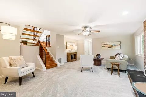 Living - 11005 Ring Rd, Reston, VA 20190 photo 4 of 4