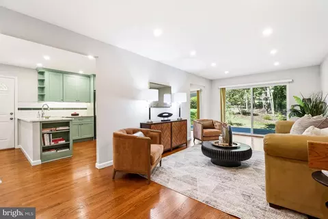 Living - 11005 Ring Rd, Reston, VA 20190 photo 1 of 4