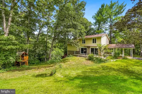 Exterior - 11005 Ring Rd, Reston, VA 20190 photo 6 of 6