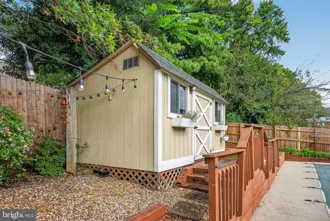 Exterior - 6705 Cabin John Rd, Springfield, VA 22150 photo 10 of 14
