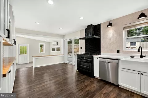 Kitchen - 6705 Cabin John Rd, Springfield, VA 22150 photo 1 of 5