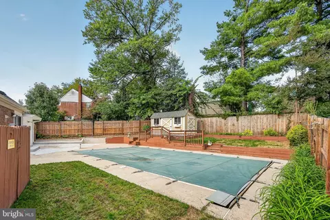 Exterior - 6705 Cabin John Rd, Springfield, VA 22150 photo 12 of 14