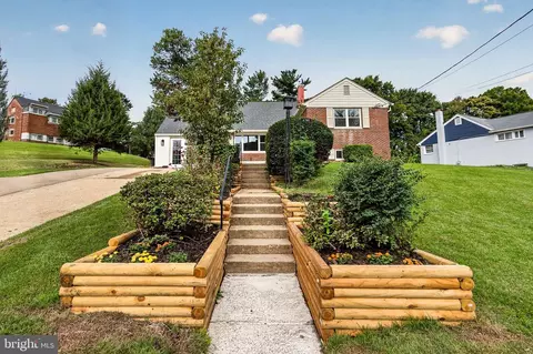 Exterior - 6705 Cabin John Rd, Springfield, VA 22150 photo 2 of 14