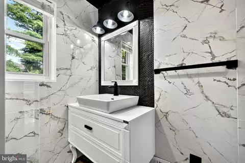 Bath - 6705 Cabin John Rd, Springfield, VA 22150 photo 1 of 1