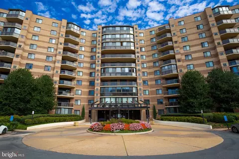 8380 Greensboro Dr #625, Mclean, VA 22102