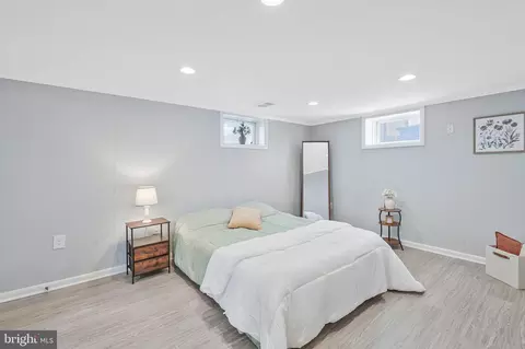 Bedroom - 6009 Grayson St, Springfield, VA 22150 photo 11 of 13