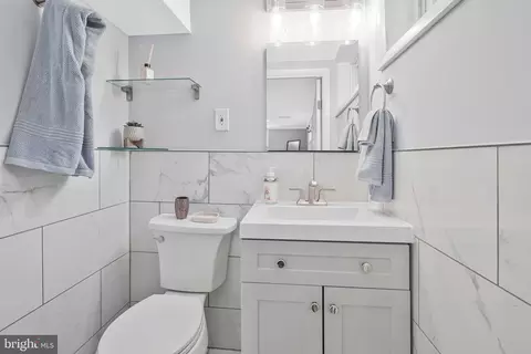 Bath - 6009 Grayson St, Springfield, VA 22150 photo 8 of 9