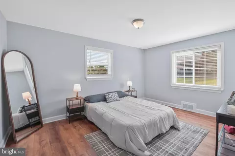 Bedroom - 6009 Grayson St, Springfield, VA 22150 photo 3 of 13