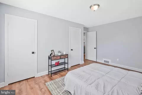 Bedroom - 6009 Grayson St, Springfield, VA 22150 photo 4 of 13