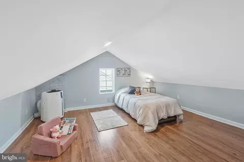 Bedroom - 6009 Grayson St, Springfield, VA 22150 photo 7 of 13