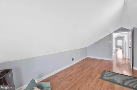 Entry Way - 6009 Grayson St, Springfield, VA 22150 photo 6 of 10