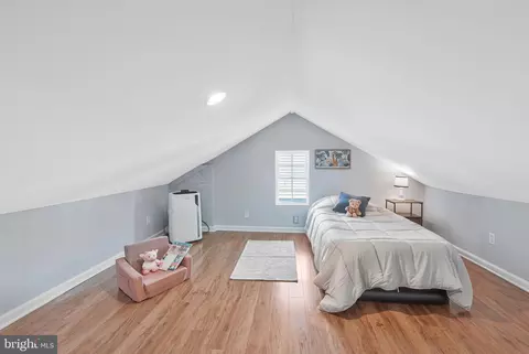 Bedroom - 6009 Grayson St, Springfield, VA 22150 photo 6 of 13