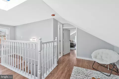 Entry Way - 6009 Grayson St, Springfield, VA 22150 photo 3 of 10