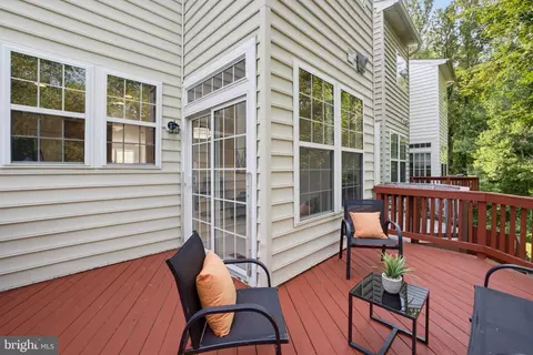 Exterior - 4118 River Forth Dr, Fairfax, VA 22030 photo 5 of 8