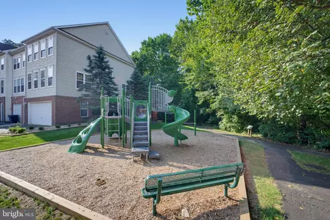 Other - 4118 River Forth Dr, Fairfax, VA 22030 photo 9 of 12