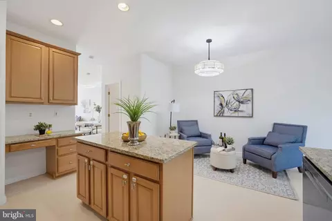 Kitchen - 4118 River Forth Dr, Fairfax, VA 22030 photo 4 of 7