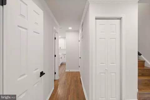 Entry Way - 6121 Winnepeg Dr, Burke, VA 22015 photo 13 of 22